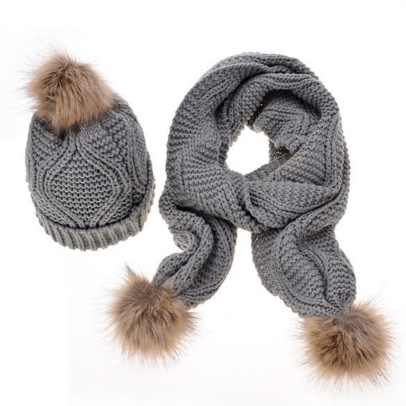 Luxurious Woolen Scarf and hat set