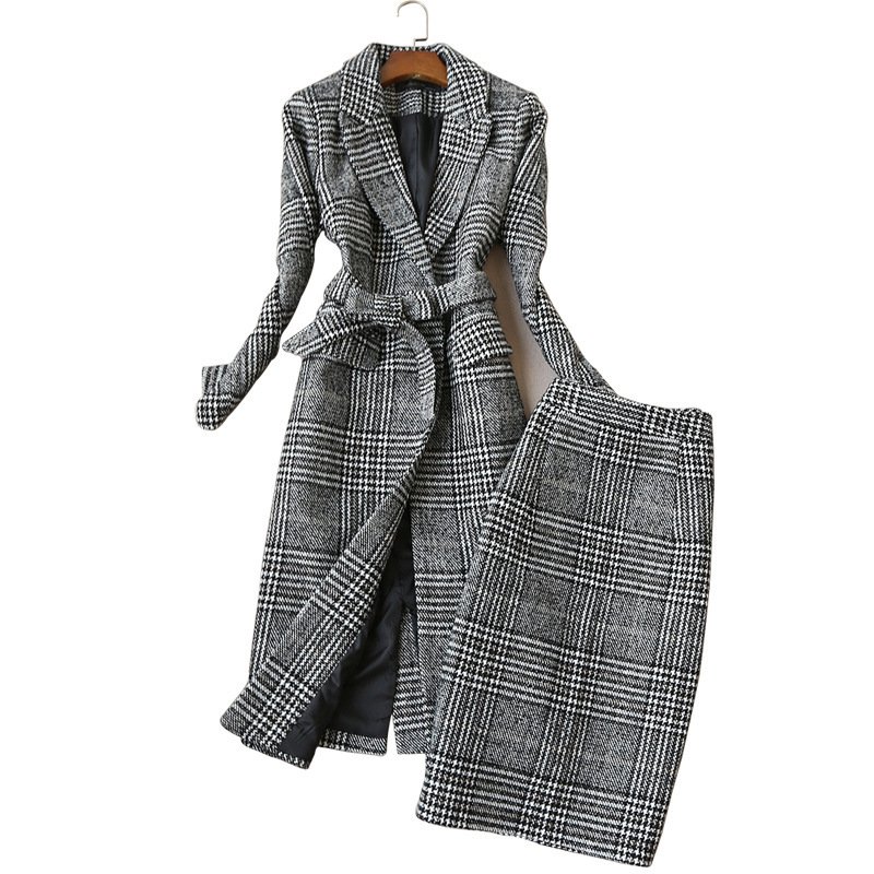 chic skirt suit set